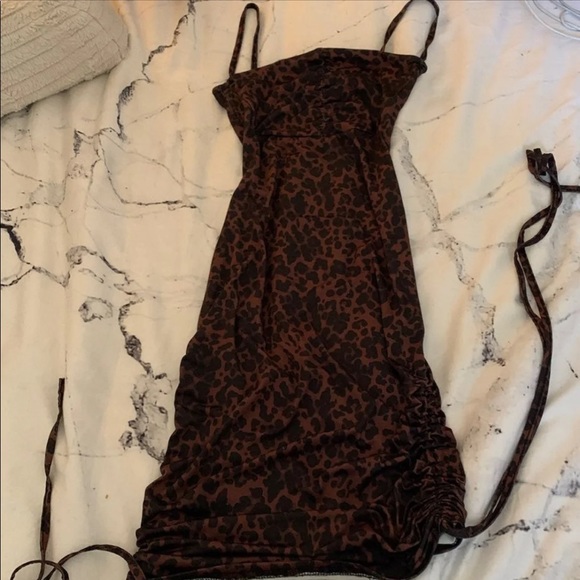 Leopard print runched slinky dress - Picture 3 of 3
